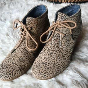 Women’s size 8 Toms leopard print wedge booties.